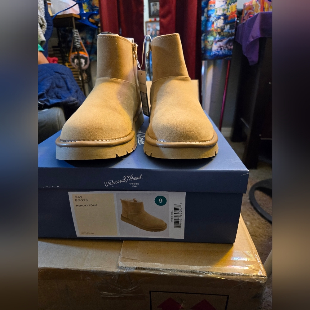 Universal Thread Tan Ankle Boots - Picture 3 of 6
